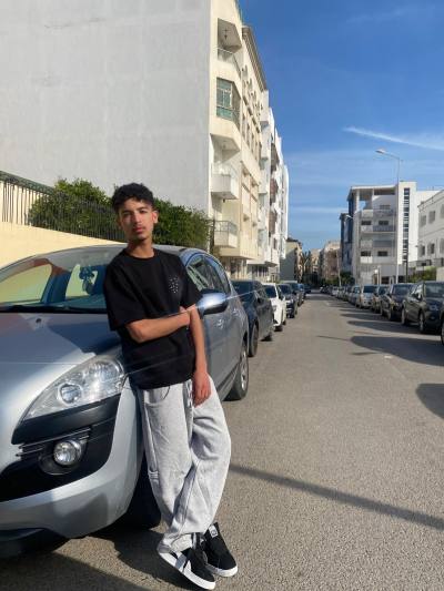 Profile photo of Younes L. — Rabat | Castizen